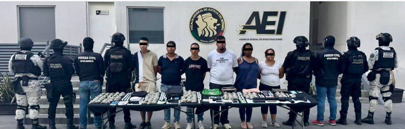 En posesión de dosis de narcóticos y cuatro armas de fuego, un grupo de personas consideradas como generadoras de violencia, fueron detenidas por la División de Inteligencia de Fuerza Civil y el Grupo de Coordinación Metropolitana, en el municipio de Juárez.