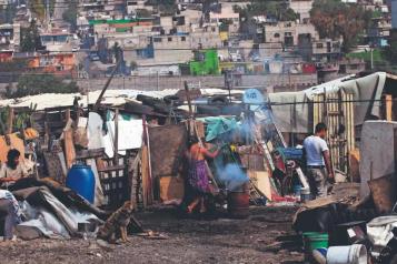 "Caída de pobreza es buena noticia"