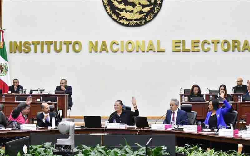 Aplaza INE discusi&oacute;n de presupuesto para 2026