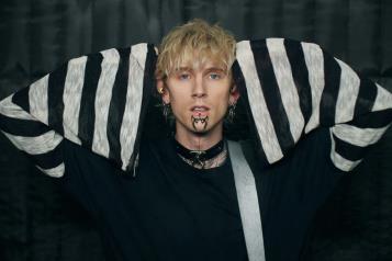 Dice Machine Gun Kelly que cree que es mitad extraterrestre