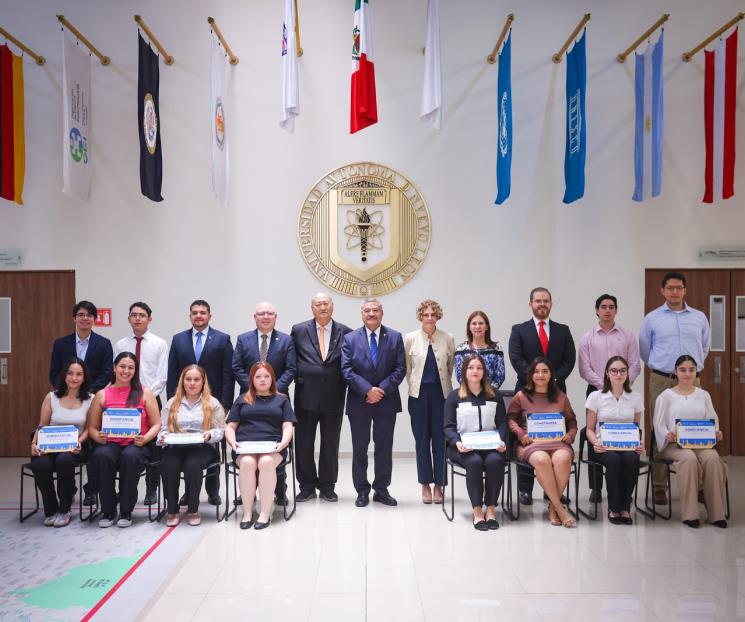 Irán estudiantes de UANL a Reino Unido para perfeccionar su inglé Irán estudiantes de UANL a Reino Unido para perfeccionar su inglé