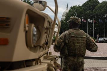 Retrocede Trump en el control de la policía de Washington