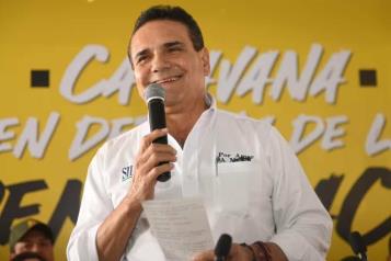 Se ampara Silvano Aureoles; jueza frena nueva orden 