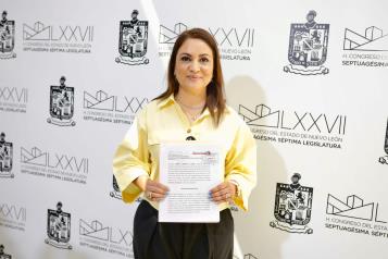 Presenta GLPRI reforma para regulaci&oacute;n de cirug&iacute;as est&eacute;ticas