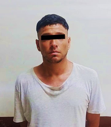 Elementos de la Guardia de Proximidad de Apodaca detuvieron a un masculino y a una mujer que reñían en la vía pública, sin embargo la situación se complicó para el rijoso, pues resultó que tenía una orden de aprehensión por delitos contra la salud, en Apodaca.