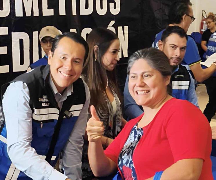 Entregan en San Nicolás más de 8 mil paquetes escolares Entregan en San Nicolás más de 8 mil paquetes escolares