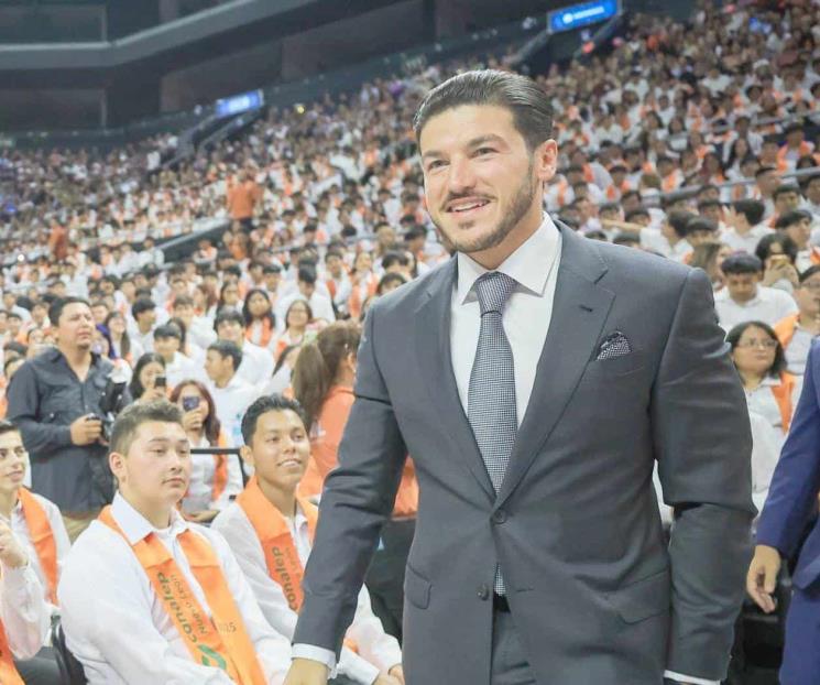 Ofrece Samuel créditos a graduados del Conalep Ofrece Samuel créditos a graduados del Conalep