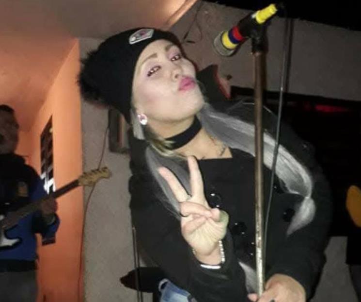Indagan móvil de ejecución de cantante Indagan móvil de ejecución de cantante