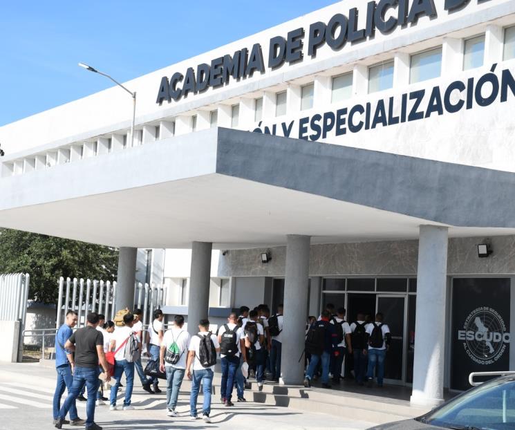 Suma Monterrey 57 nuevos cadetes de policía Suma Monterrey 57 nuevos cadetes de policía