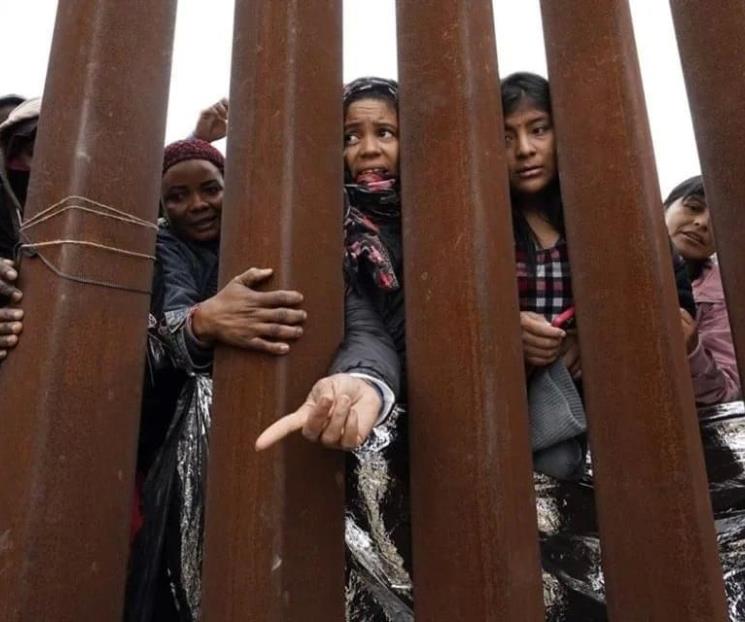 Pintarán de negro muro fronterizo Pintarán de negro muro fronterizo