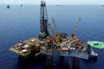 Asalta comando plataforma de Pemex en Campeche y roba equipo