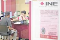 Entregará INE credenciales a reos en México