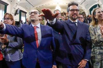 Rinde protesta Genaro Lozano