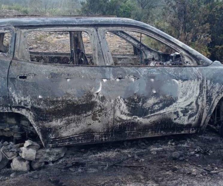 Incineran camioneta en Mier y Noriega Incineran camioneta en Mier y Noriega