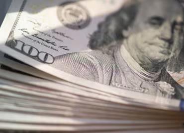 Sube el peso ante minutas de la FED