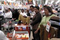 Retroceden ventas al menudeo en junio tras recuperación de mayo