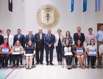 Viajarán 12 alumnos a Inglaterra con apoyo de la Fundación y Bécalos
