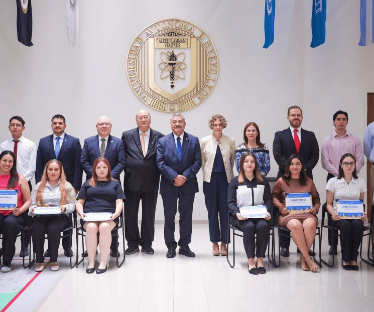 Viajarán 12 alumnos a Inglaterra con apoyo de la Fundación y Bécalos Viajarán 12 alumnos a Inglaterra con apoyo de la Fundación y Bécalos