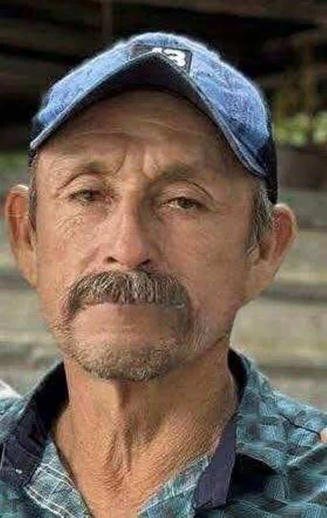 El cuerpo de un hombre con evidentes huellas de violencia, fue encontrado tirado en una brecha que conduce a la Presa Cerro Prieto en el municipio de Linares.