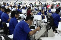 Maquiladoras recortan empleos por aranceles