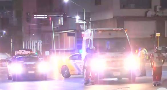 Un hombre murió atropellado al cruzar la Avenida Cuauhtémoc frente al Hospital de Zona 21 del IMSS, anoche en el centro de Monterrey, el presunto responsable se dio a la fuga.