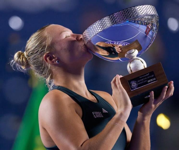 Se corona Shanider en Abierto de Monterrey