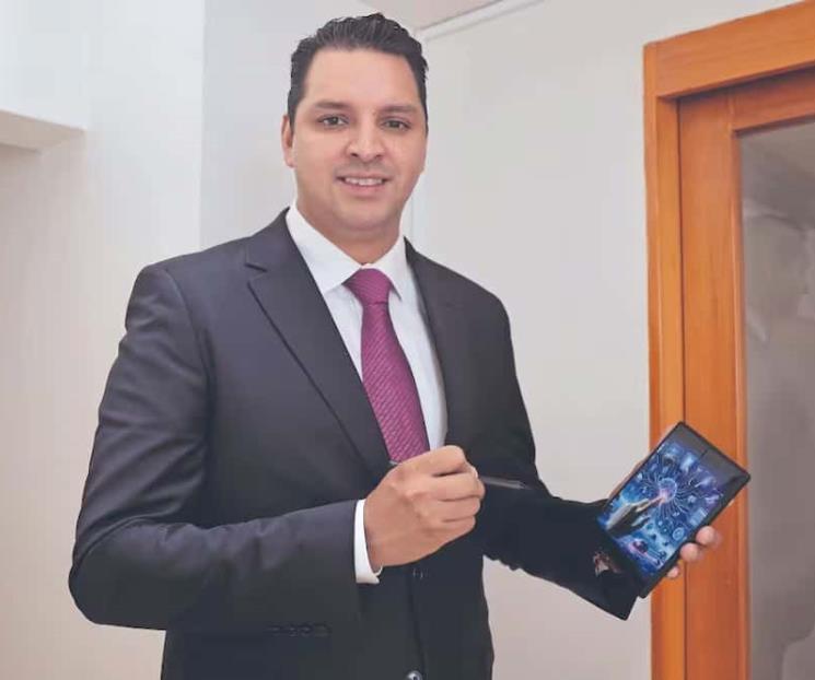 Sufre Arístides Guerrero accidente automovilístico