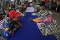 Atienden miles de venezolanos llamado de alistamiento de Maduro