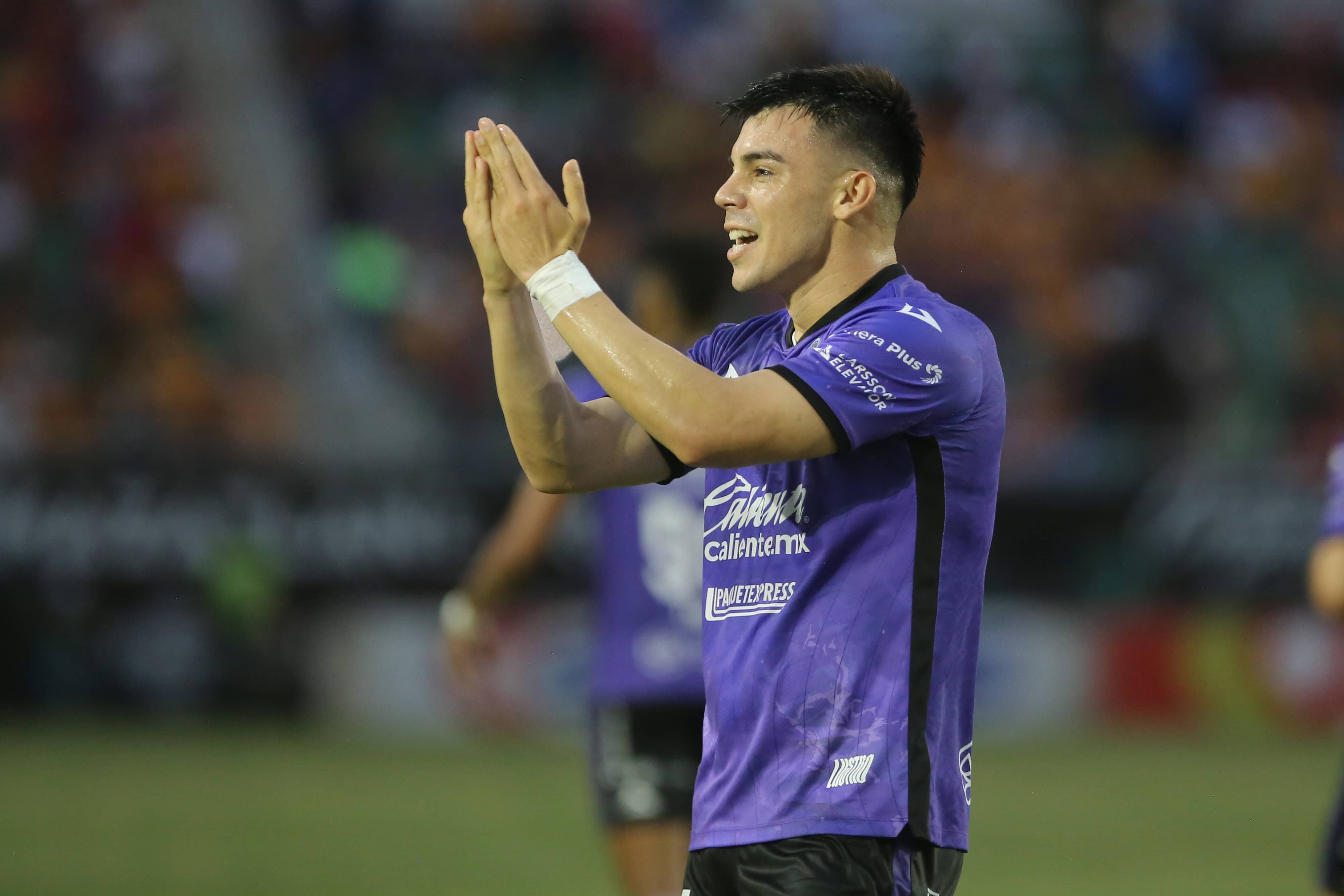Facundo Almada hace el 1-0.