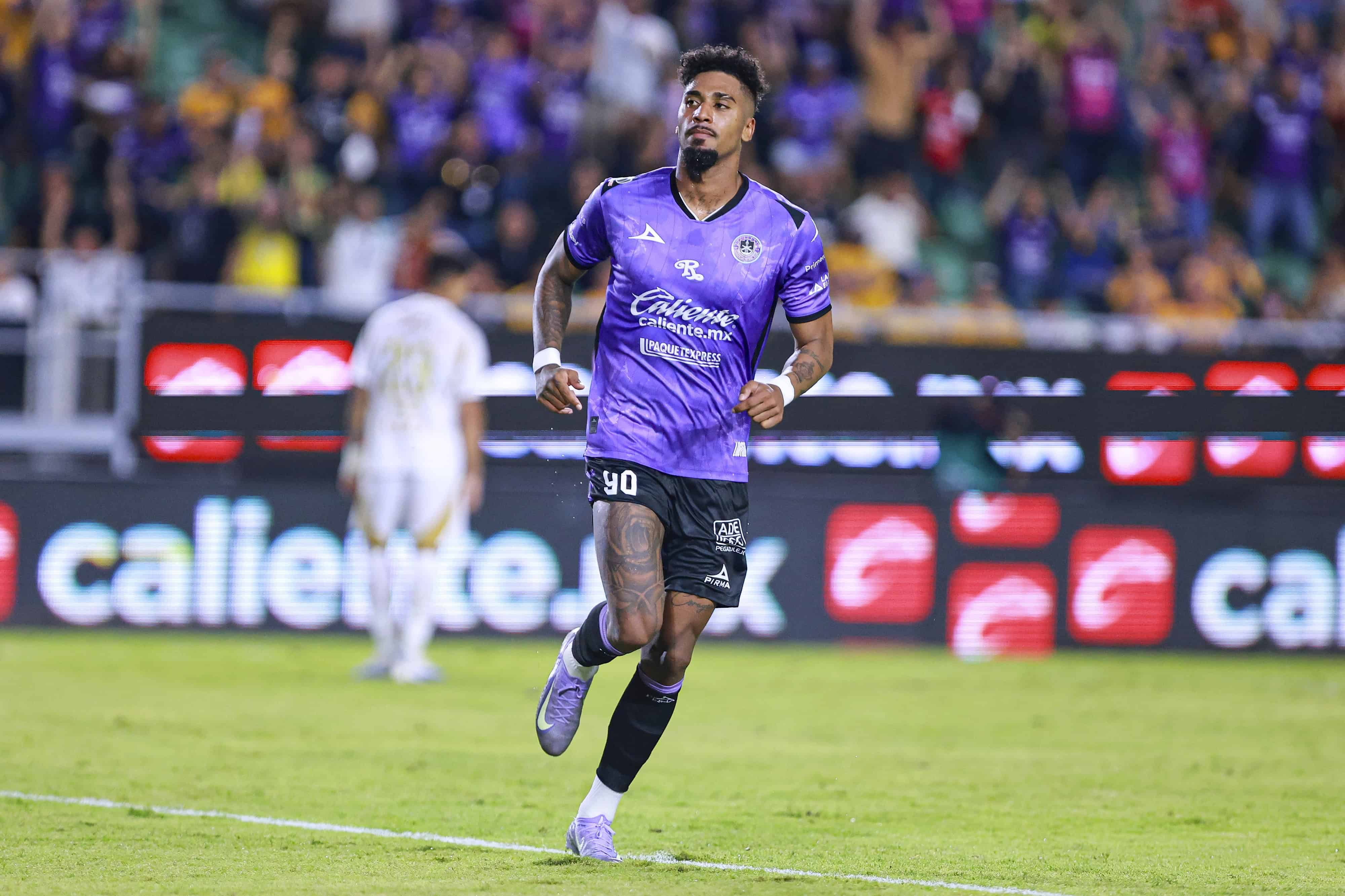 Fábio Gomes hace el 2-1.