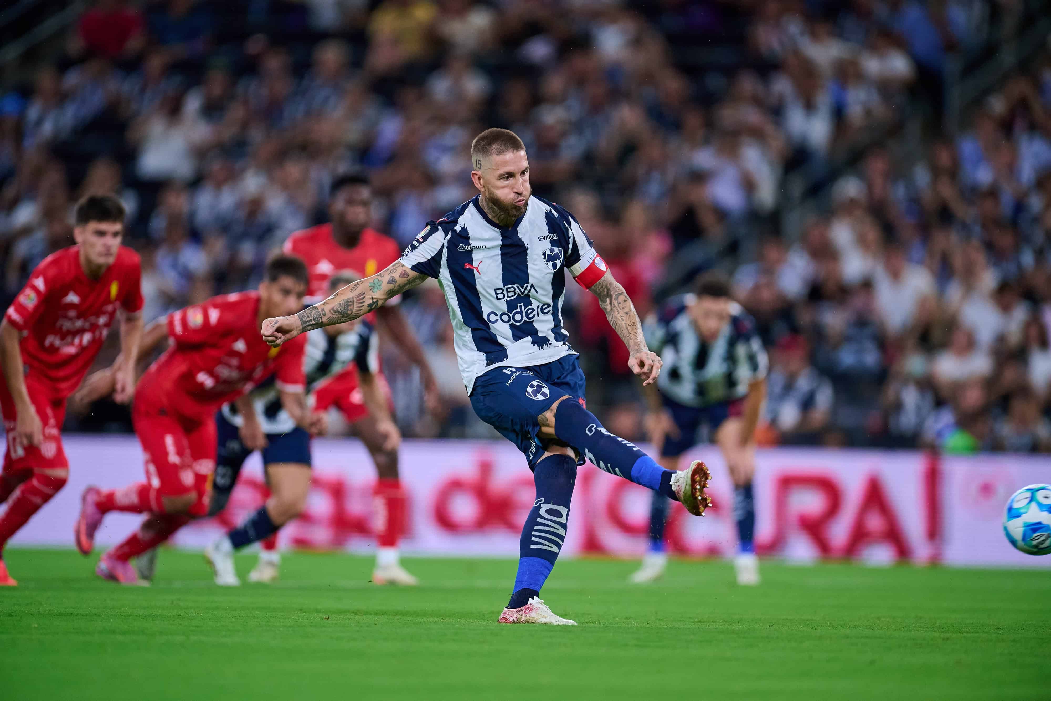 Sergio Ramos anota por la vía penal.