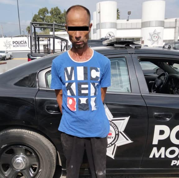 Un hombre originario de Honduras, fue detenido  por oficiales de la Policía de Monterrey, por presuntamente intentar robarse el camión de una empresa panificadora.