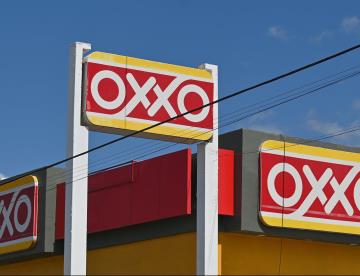 Oxxo se une por primera al Buen Fin; negocian regreso de Walmart