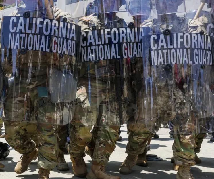 Acelera Trump la militarizaci&oacute;n de todo EU