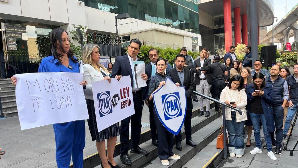 Presenta PAN más de mil amparos contra Ley Espía Presenta PAN más de mil amparos contra Ley Espía