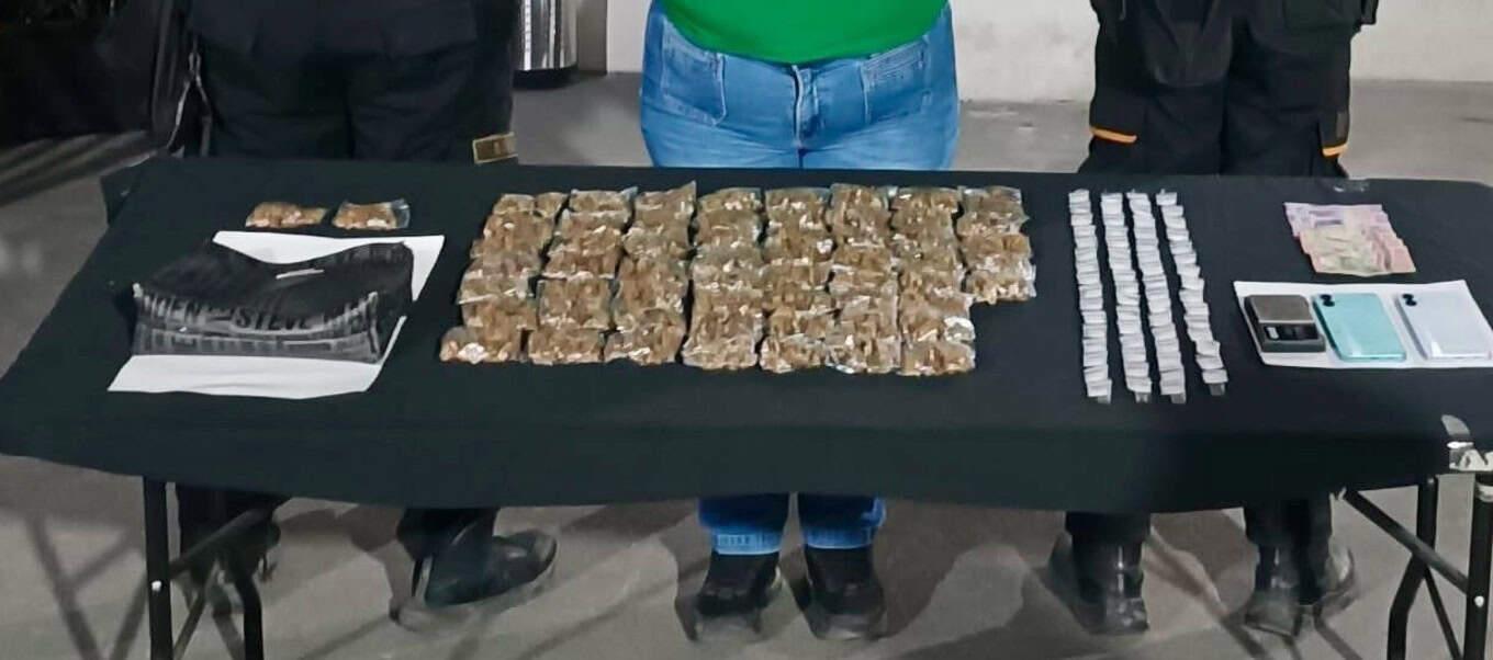 Aprehenden a narcodistribuidora Aprehenden a narcodistribuidora