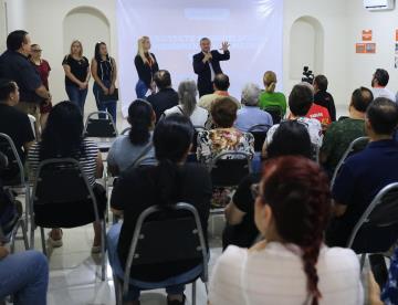 Presenta Héctor proyecto de plaza pública vanguardista