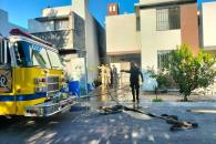 Salva policía a familia de incendio