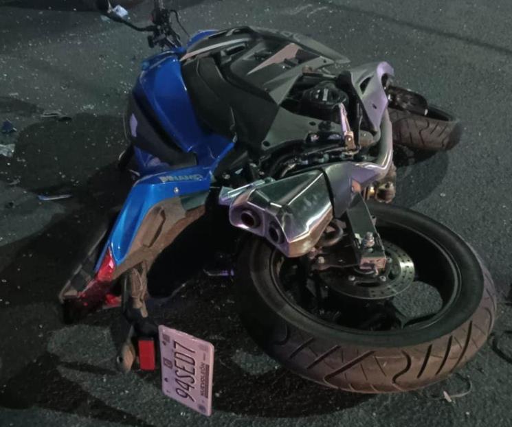 Muere motociclista tras chocar contra auto en Monterrey Muere motociclista tras chocar contra auto en Monterrey