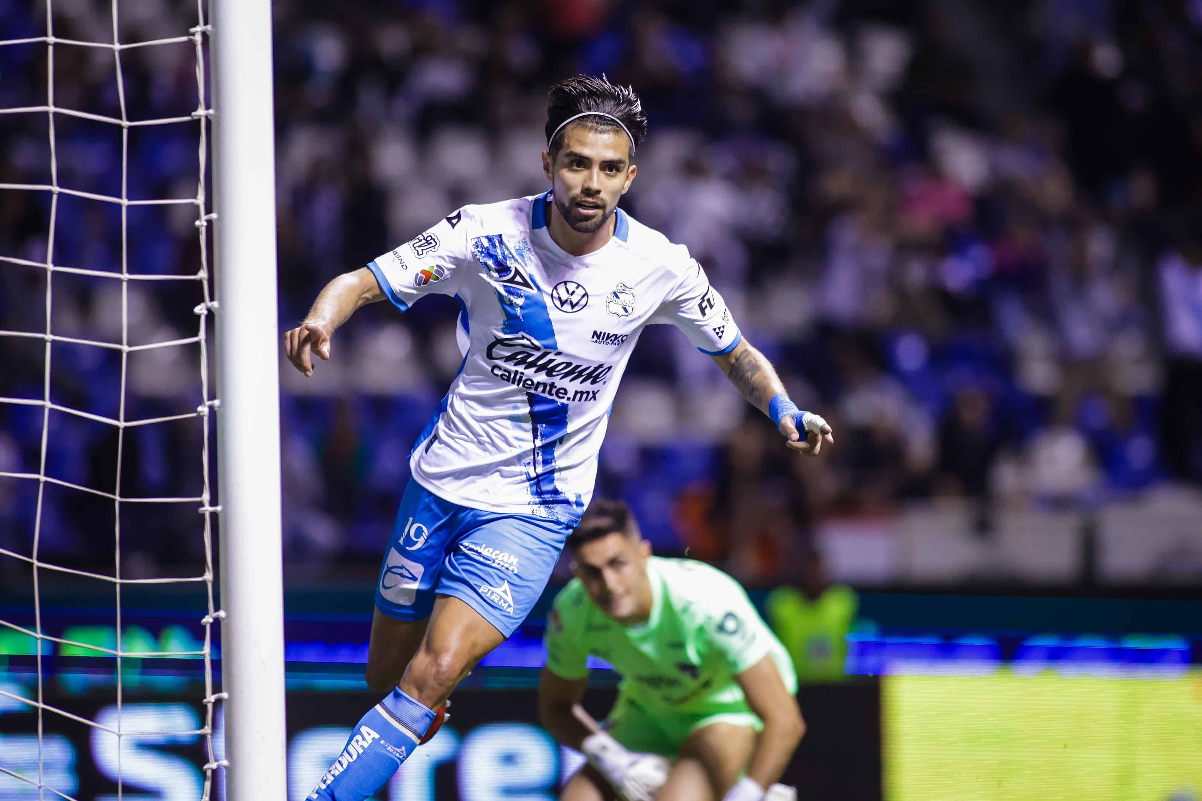 Ricardo Marín hace el 1-0.