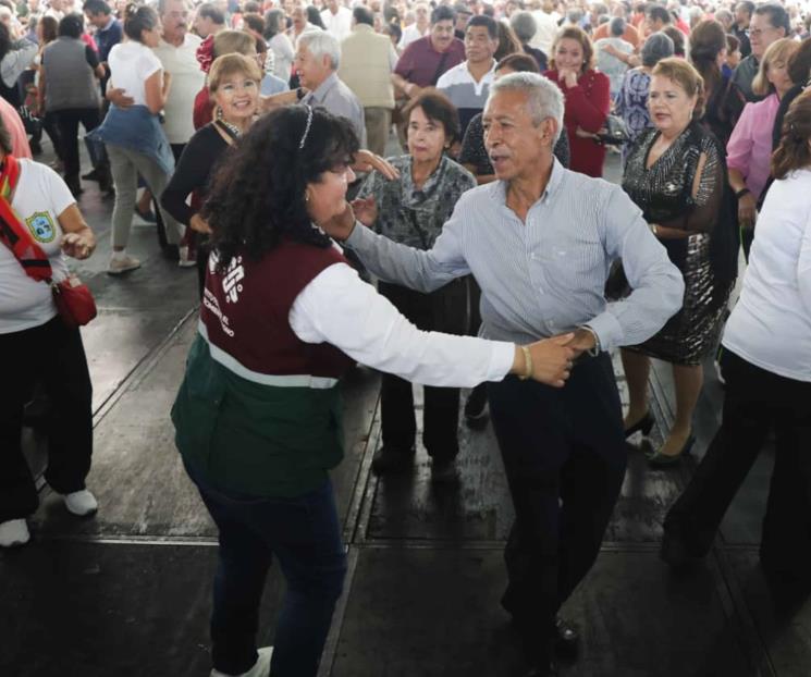 Gobierno de CDMX festeja a adultos mayores Gobierno de CDMX festeja a adultos mayores