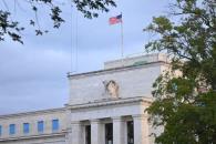 Fed enfrenta dilema creciente; advierte el IIF