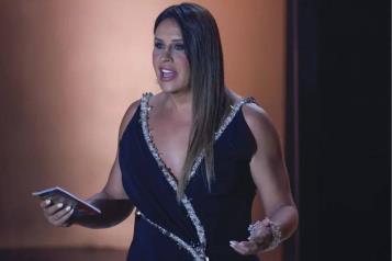 Premian a Karla Sofía Gascón como Mejor Actriz Internacional