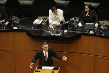 Vuelven a chocar Noroña y "Alito" Moreno en sesión