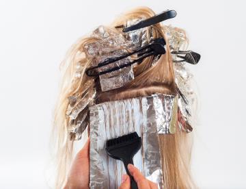 Qué hacer para que el tinte de cabello agarre mejor