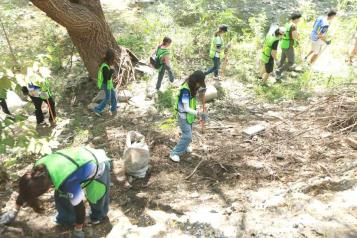 Realizan limpieza en río La Silla