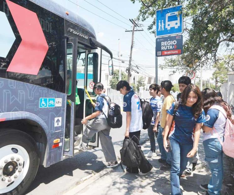 Benefician a 100 mil usuarios con la Regio Ruta Benefician a 100 mil usuarios con la Regio Ruta