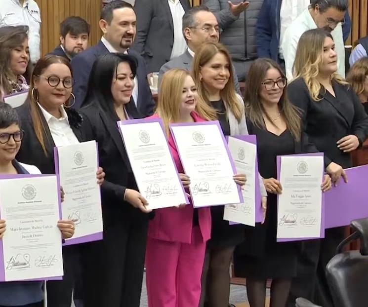 Entrega INE últimas constancias de mayoría a jueces electos Entrega INE últimas constancias de mayoría a jueces electos