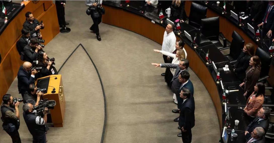 Rinden protesta en el Pleno del Senado 875 nuevos juzgadores Rinden protesta en el Pleno del Senado 875 nuevos juzgadores