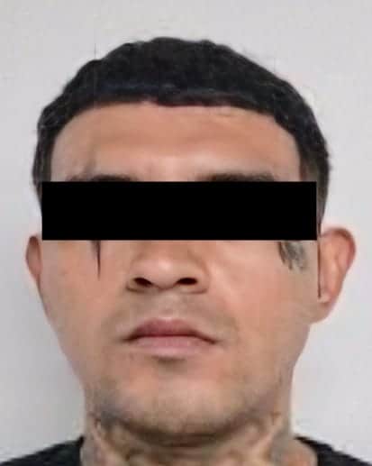 Dos jóvenes fueron imputados por el delito de homicidio calificado, a uno se le notificó en un penal estatal donde estaba recluido, al otro luego de ser arrestado en Escobedo.